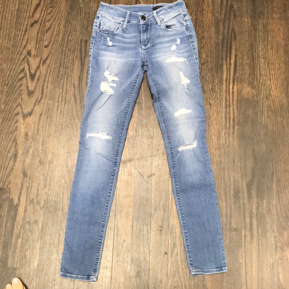 Black Orchid distresses skinny jean